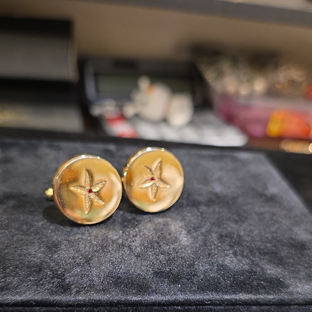 Source Unknown Gold Starfish Motif Cuff Links with Red Accent